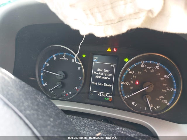 Toyota Rav4 Xle 2018 2T3RFREVXJW769228 Image 15