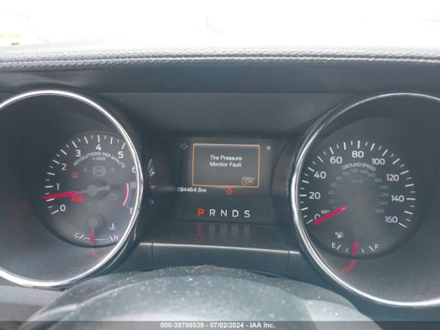 1FA6P8AM5F5374143 Ford Mustang V6