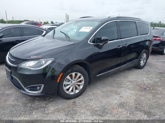 2C4RC1BG3KR698272 Chrysler Pacifica Touring L