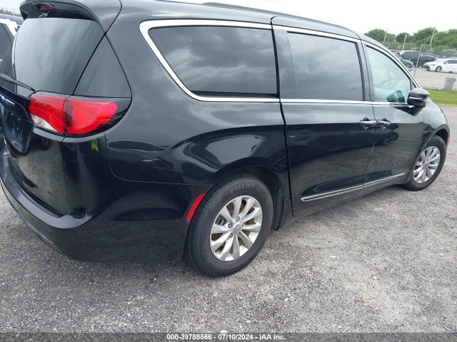 2C4RC1BG3KR698272 Chrysler Pacifica Touring L