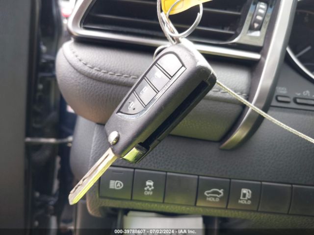 4T1C11AK8MU517525 Toyota CAMRY LE