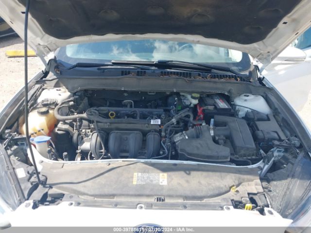 3FA6P0H71FR145120 Ford FUSION SE