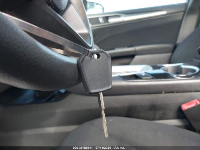 3FA6P0H71FR145120 Ford FUSION SE
