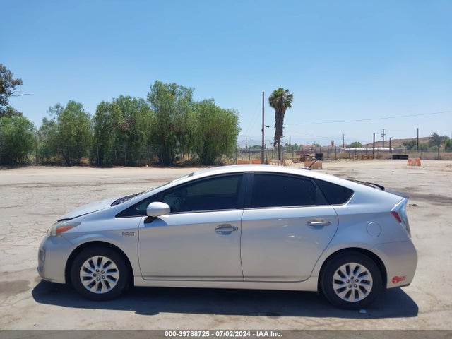 Toyota PRIUS PLUG-IN 2014 JTDKN3DP6E3056937 Image 14