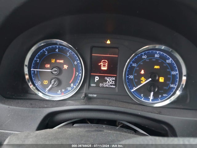 Toyota COROLLA LE 2018 5YFBURHE0JP816912 Image 16