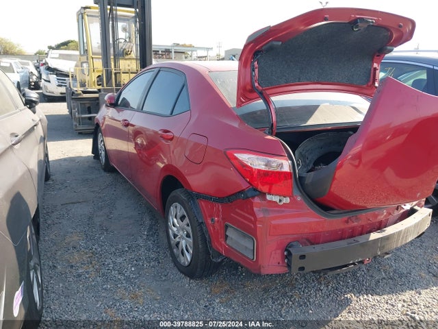 Toyota COROLLA LE 2018 5YFBURHE0JP816912 Image 3