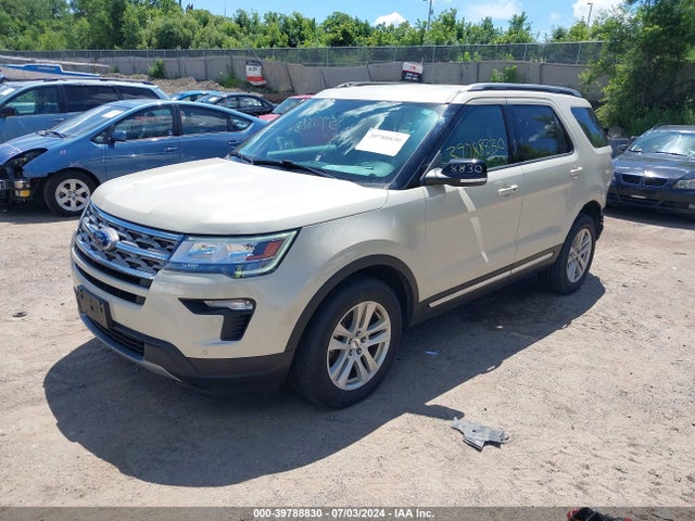 Ford EXPLORER XLT 2018 1FM5K8D85JGC06059 Image 2