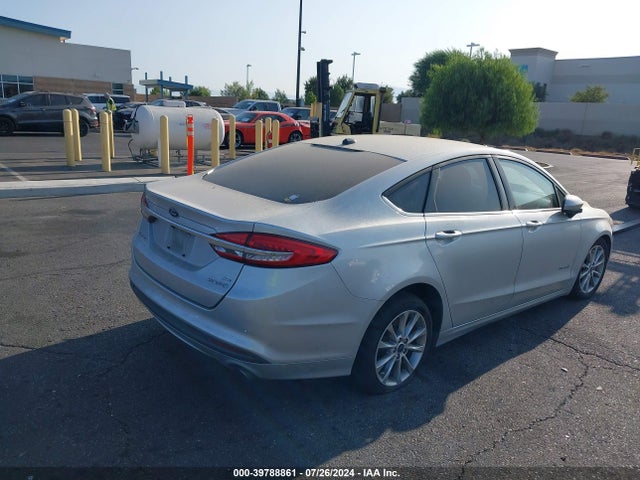 3FA6P0LU3HR141974 Ford Fusion Hybrid Se