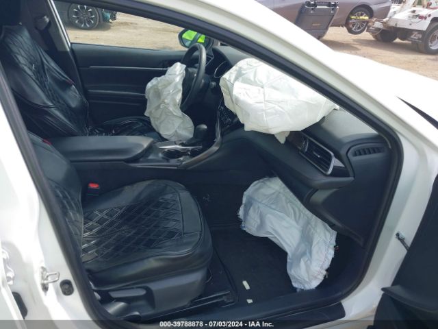4T1L11AK3LU972877 Toyota CAMRY LE