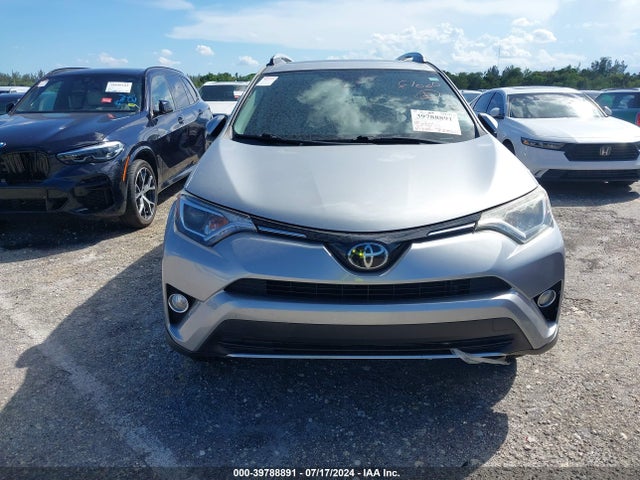 Toyota Rav4 Xle 2018 2T3WFREV8JW521336 Image 12