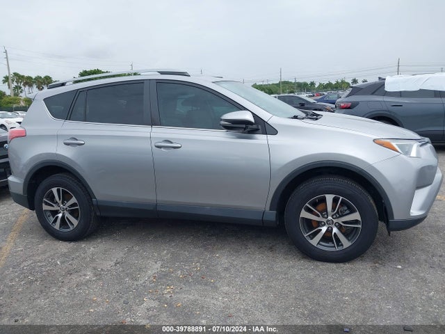 Toyota Rav4 Xle 2018 2T3WFREV8JW521336 Image 13