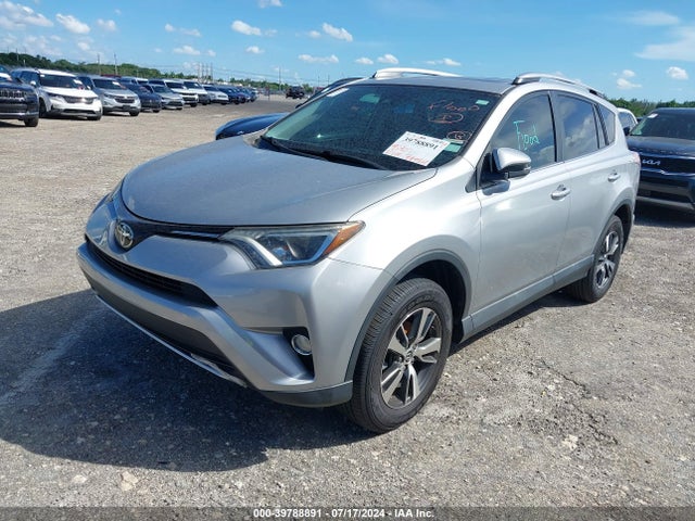 Toyota Rav4 Xle 2018 2T3WFREV8JW521336 Image 2