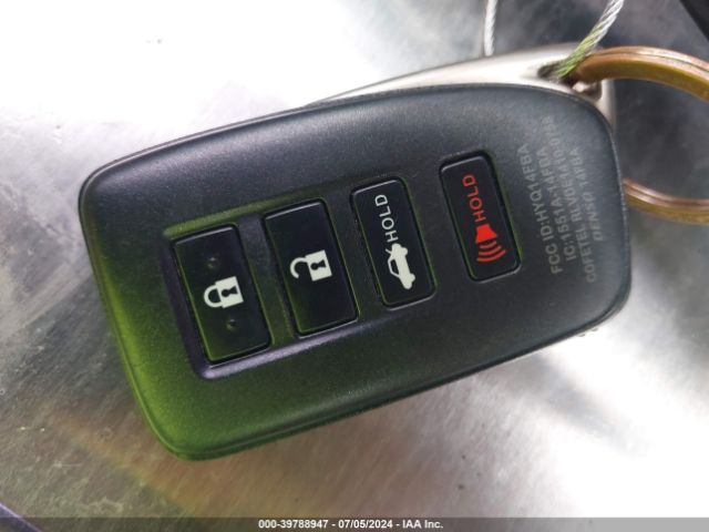 JTHBA1D2XH5059724 Lexus IS 200T