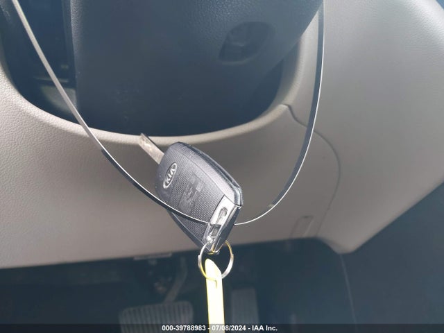 KIA Optima Lx 2017 5XXGT4L39HG138469 Image 11
