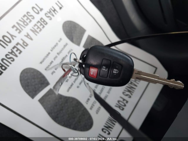 Toyota Rav4 Xle 2017 JTMWFREV8HJ703272 Image 11