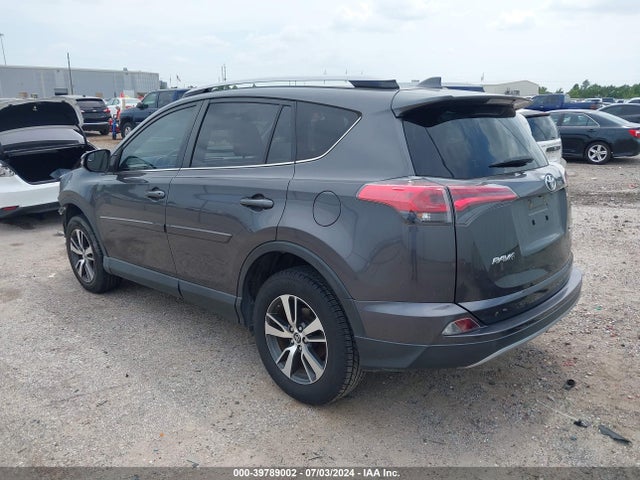 Toyota Rav4 Xle 2017 JTMWFREV8HJ703272 Image 3