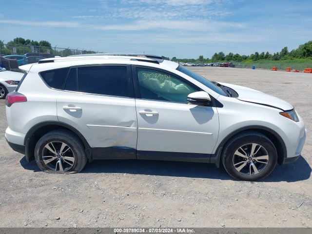 Toyota Rav4 Xle 2018 JTMRFREV4JJ217321 Image 13