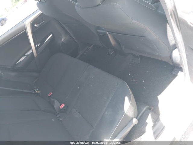 Toyota Rav4 Xle 2018 JTMRFREV4JJ217321 Image 8
