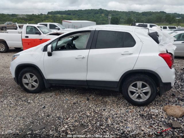3GNCJKSB2LL155961 Chevrolet Trax Fwd Ls
