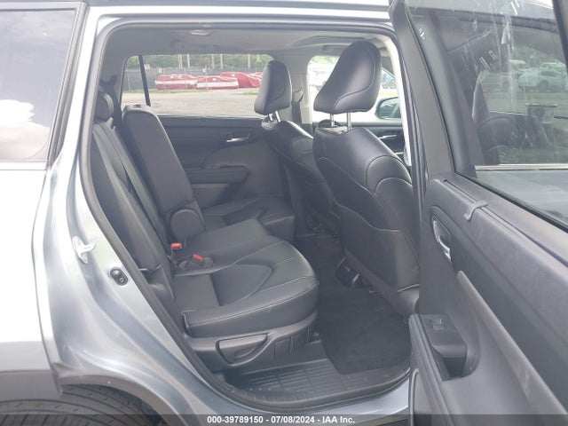 Toyota Highlander Xle 2023 5TDKDRAH1PS033487 Image 8