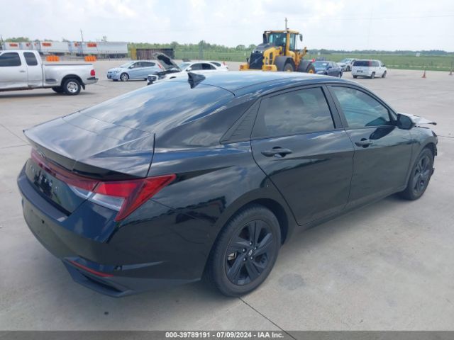 KMHLM4AG8NU353375 Hyundai ELANTRA SEL