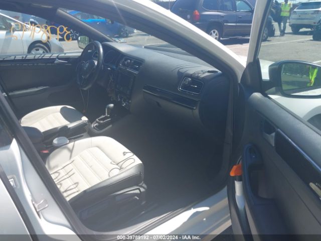 3VWD17AJ5FM347146 Volkswagen Jetta 1.8t Sport