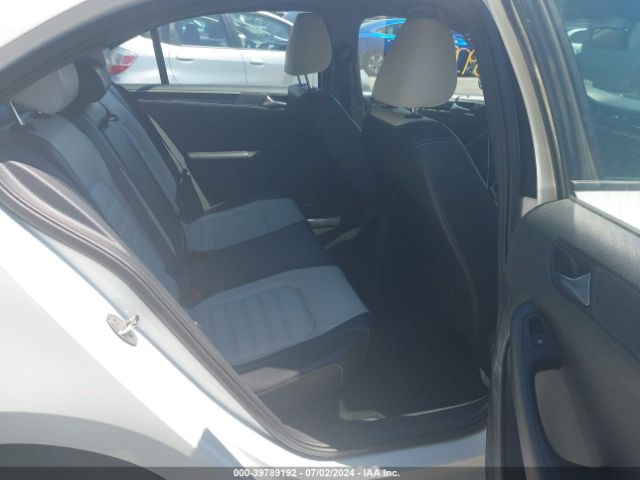 3VWD17AJ5FM347146 Volkswagen Jetta 1.8t Sport
