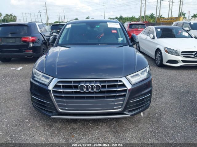 WA1BNAFY5K2135070 Audi Q5 45 Premium