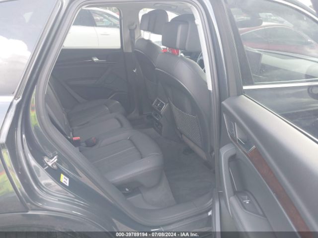 WA1BNAFY5K2135070 Audi Q5 45 Premium