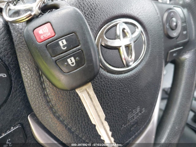 Toyota RAV4 LE 2018 2T3ZFREV3JW470499 Image 11