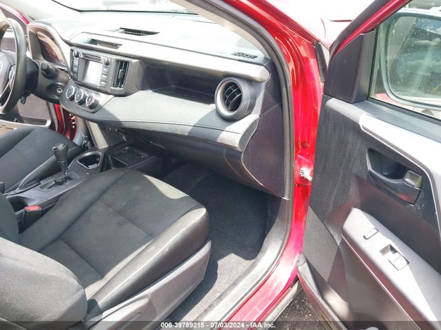 Toyota RAV4 LE 2018 2T3ZFREV3JW470499 Image 5