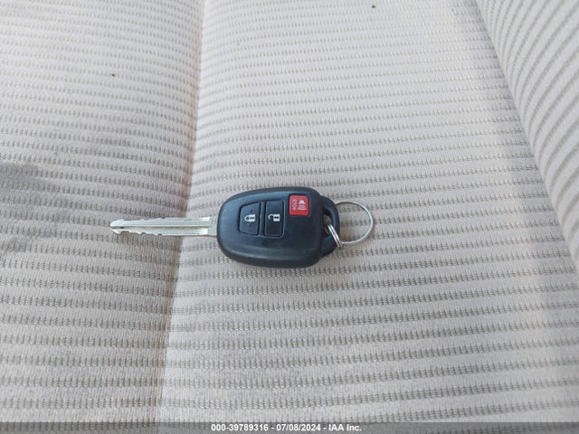 Toyota Rav4 Xle 2014 2T3RFREVXEW218738 Image 11
