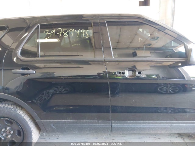 Ford Police Interceptor Utility 2018 1FM5K8AR5JGB12759 Image 12