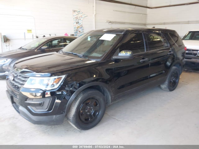Ford Police Interceptor Utility 2018 1FM5K8AR5JGB12759 Image 2