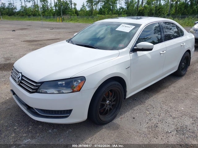 1VWBS7A33EC116221 Volkswagen Passat 1.8t Se