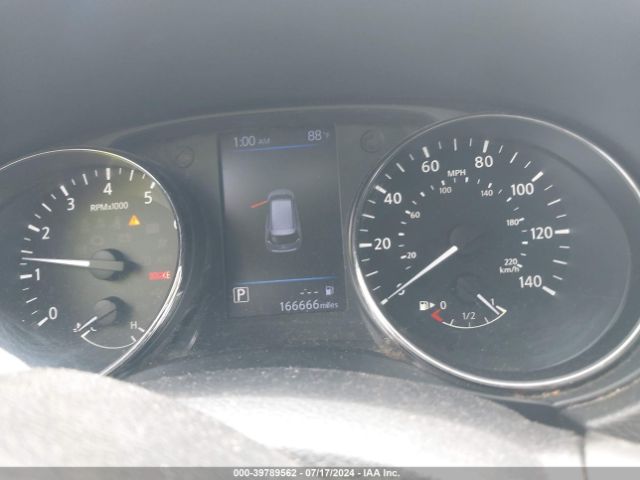 KNMAT2MV8JP576215 Nissan ROGUE SV