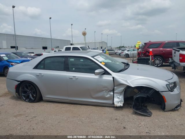 2C3CCABG2PH565462 Chrysler 300 300s