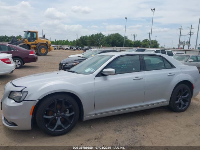 2C3CCABG2PH565462 Chrysler 300 300s
