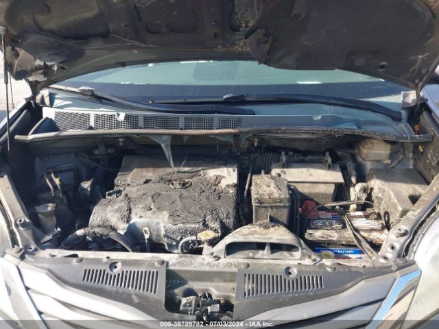 5TDYK3DC3ES424117 Toyota Sienna Xle V6 8 Passenger