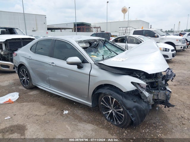 2018 4T1B11HK2JU040524 main image