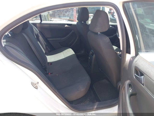 3VW2K7AJ2FM283782 Volkswagen Jetta 2.0l S