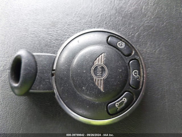 2011 MINI COOPER WMWSU3C53BT184239 Photo 10