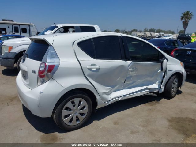 JTDKDTB38E1062902 Toyota Prius C One