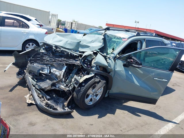 Toyota Rav4 Xle 2020 2T3P1RFV2LC077635 Image 2
