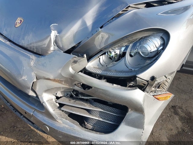 2012 PORSCHE CAYENNE WP1AA2A29CLA10850 Photo 5