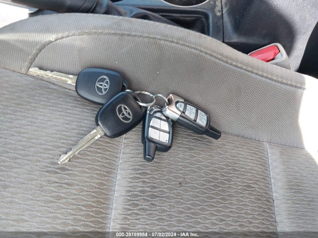 Toyota COROLLA LE 2016 2T1BURHE9GC577871 Image 11