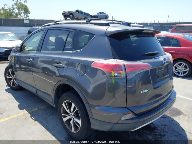 Toyota Rav4 Xle 2016 JTMWFREV3GJ082005 Image 3
