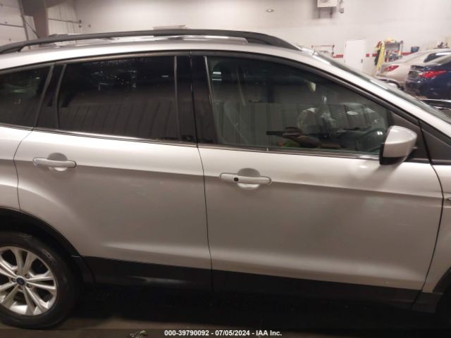 1FMCU9HD0KUB28095 Ford ESCAPE SEL