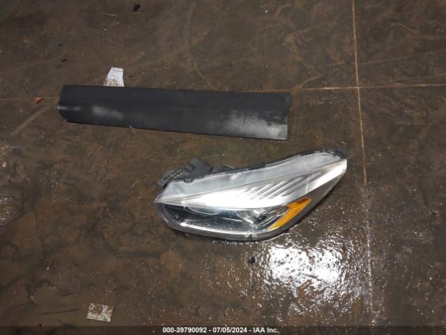 1FMCU9HD0KUB28095 Ford ESCAPE SEL