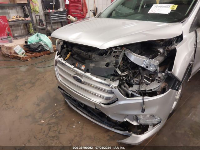 1FMCU9HD0KUB28095 Ford ESCAPE SEL